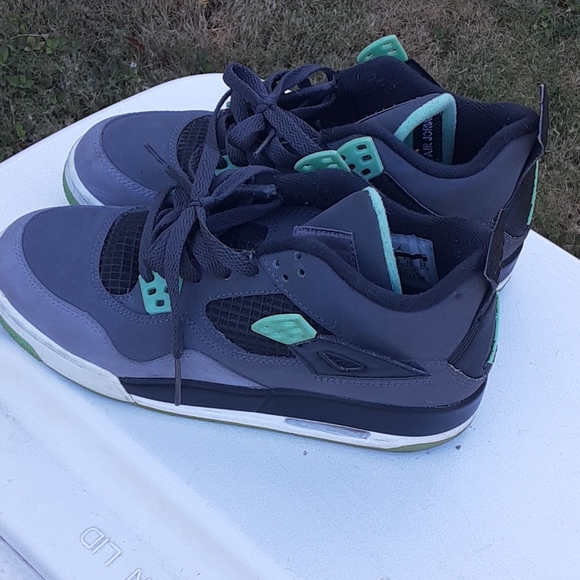 Shoes - Picture 1 of 2